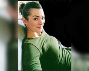 Secretly naughty milf