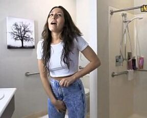 Sexy desperate girls need to pee 2017 5